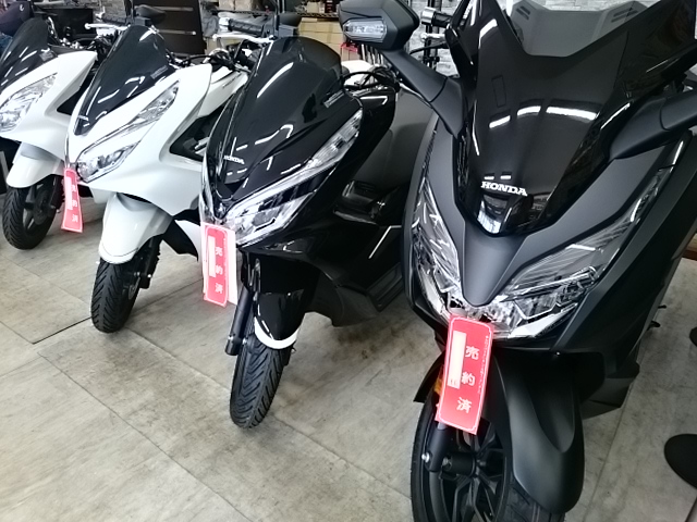 フォルツァPCX150納車整備中❗